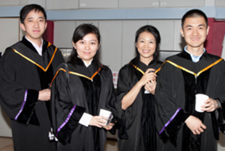 cuhk graduation gown