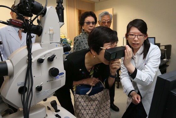 Optical coherence tomography-angiography (OCT-A) has been recently developed for imaging retinal and choroidal vasculature at the microcirculation level without intravenous dye injection. The Faculty of Medicine of CUHK is the first institution in HK to use OCT-A.