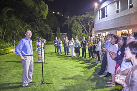 Over 100 CUHK Alumni Celebrated Mid-Autumn Festival at the Vice-Chancellor’s Lodge