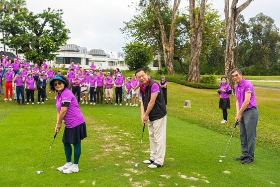 The Tee-off Ceremony was officiated by (from left) Mrs Carol Tsang, Professor Anthony Chan and Mr Stewart Cheng.
