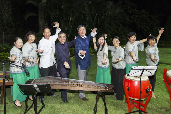 Professor Joseph Sung and members of the Gu Zhang Team of The Chinese University of Hong Kong Staff Association<br />
<br />
